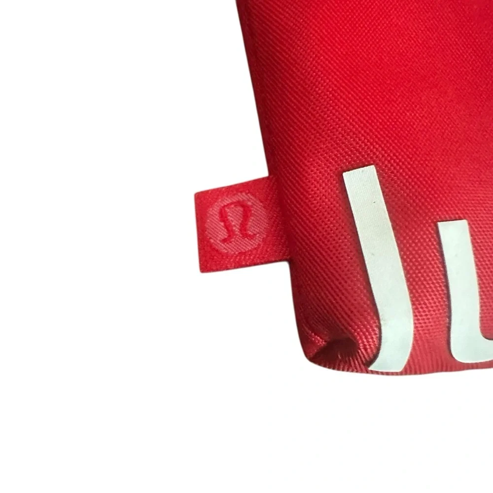 Lululemon Clippable Card Pouch NWT Lulu Red‎ White